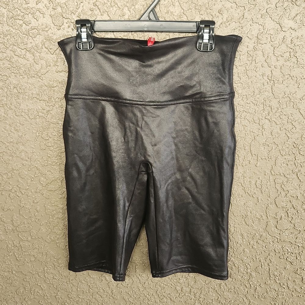 SPANX Faux Leather Bike Short in Black SZ MED